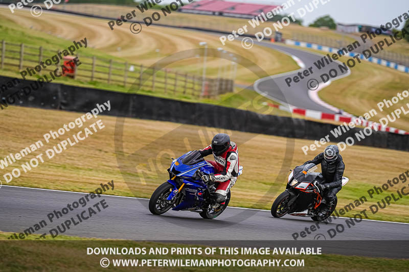 donington no limits trackday;donington park photographs;donington trackday photographs;no limits trackdays;peter wileman photography;trackday digital images;trackday photos